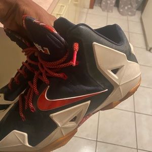 Lebron 11s 11.5